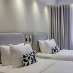 Express Dublin-airport By Ihg 3* 桑特里