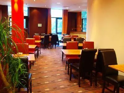 Express Dublin-airport By Ihg Otel 3*